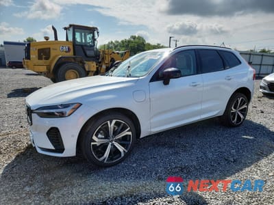 2025 VOLVO XC60 ULTRA YV4H60RM3S1056709 - główne zdjęcie licytacji z USA - miniatura