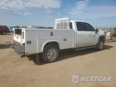 Trzecie zdjęcie samochodu z tyłu: 2021 CHEVROLET SILVERADO K2500 HEAVY DUTY LT VIN:1GB2YNE71MF304448 - miniatura