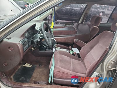 Zdjęcie 7 z 12 samochodu: 1992 HONDA ACCORD EX VIN:1HGCB7672NA232526 - miniatura