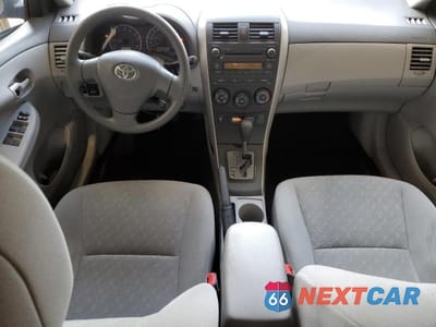 Zdjęcie 8 z 12 samochodu: 2010 TOYOTA COROLLA BASE VIN:2T1BU4EE4AC323273 - miniatura