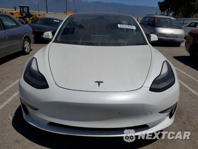 Piąte zdjęcie samochodu w środku: 2022 TESLA MODEL 3 VIN:5YJ3E1EB8NF138201 - miniatura