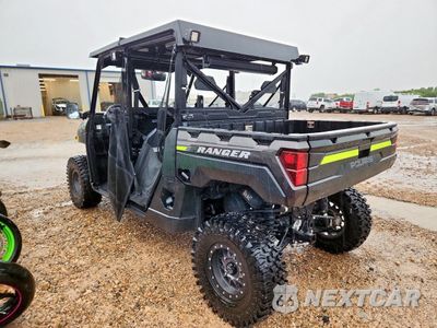 Trzecie zdjęcie samochodu z tyłu: 2023 POLARIS RANGER CREW XP 1000 PREMIUM VIN:4XARSE990P8442862 - miniatura
