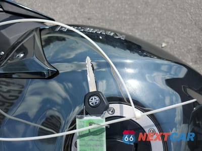 Zdjęcie 8 z 10 samochodu: 2025 KAWASAKI ZX1002 VIN:JKBZXVJ19SA007135 - miniatura