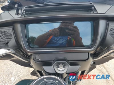 Zdjęcie 7 z 10 samochodu: 2024 HARLEY-DAVIDSON FLHX VIN:1HD1KB712RB601810 - miniatura
