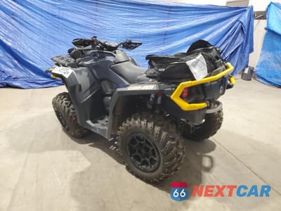 Trzecie zdjęcie samochodu z tyłu: 2023 CAN-AM OUTLANDER 850 EFI XT-P 4X4 VIN:3JBLKAU41PJ000076 - miniatura