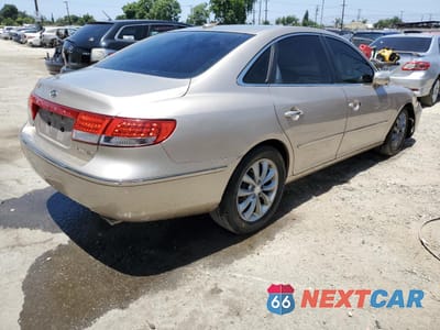 Trzecie zdjęcie samochodu z tyłu: 2007 HYUNDAI AZERA SE VIN:KMHFC46F07A232053 - miniatura