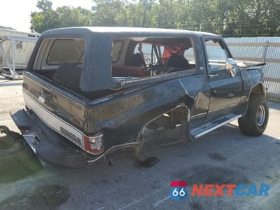 Trzecie zdjęcie samochodu z tyłu: 1990 CHEVROLET BLAZER V10 VIN:1GNEV18K0LF169463 - miniatura