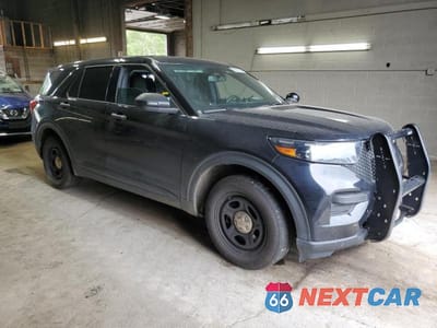 Czwarte zdjęcie samochodu z boku: 2021 FORD EXPLORER POLICE INTERCEPTOR VIN:1FM5K8ABXMGB24509 - miniatura