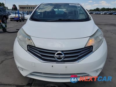Piąte zdjęcie samochodu w środku: 2016 NISSAN VERSA NOTE SV VIN:3N1CE2CP5GL367429 - miniatura