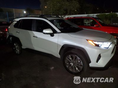 Czwarte zdjęcie samochodu z boku: 2023 TOYOTA RAV4 LIMITED VIN:2T3Y1RFV6PW287616 - miniatura
