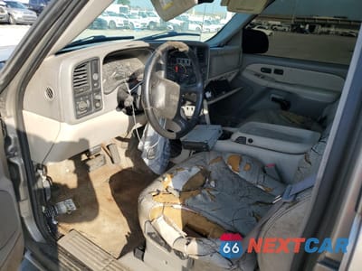 Zdjęcie 8 z 13 samochodu: 2002 GMC YUKON XL C1500 VIN:1GKEC16Z42J158660 - miniatura