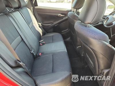 Zdjęcie 10 z 14 samochodu: 2009 PONTIAC VIBE GT VIN:5Y2SR67049Z453960 - miniatura
