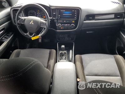 Zdjęcie 8 z 15 samochodu: 2018 MITSUBISHI OUTLANDER SE VIN:JA4AD3A39JZ018913 - miniatura