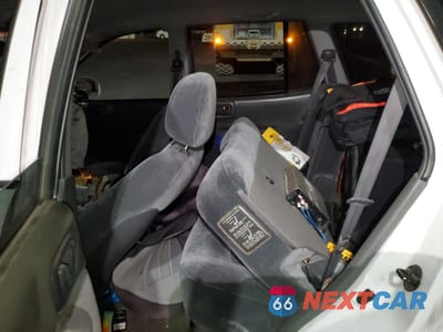 Zdjęcie 11 z 13 samochodu: 2002 HYUNDAI SANTA FE GLS VIN:KM8SC13D22U212989 - miniatura