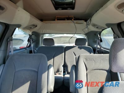 Zdjęcie 10 z 13 samochodu: 2004 DODGE GRAND CARAVAN SXT VIN:2D4GP44LX4R587344 - miniatura