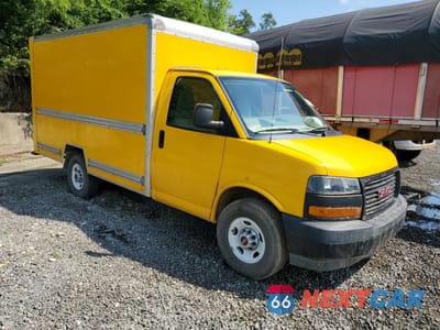 Czwarte zdjęcie samochodu z boku: 2022 GMC SAVANA CUTAWAY G3500 VIN:1GD07RFP5N1161574 - miniatura