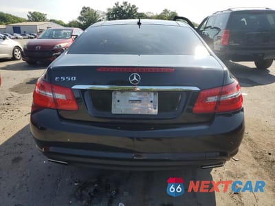 Zdjęcie 6 z 12 samochodu: 2011 MERCEDES-BENZ E 550 VIN:WDDKJ7CB4BF123270 - miniatura