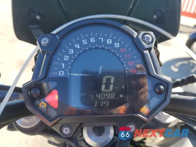 Zdjęcie 7 z 10 samochodu: 2018 KAWASAKI ER650 H VIN:JKAEREH18JDA24818 - miniatura