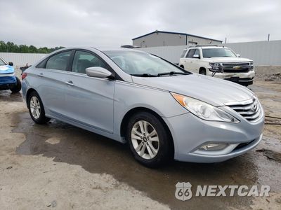 Czwarte zdjęcie samochodu z boku: 2013 HYUNDAI SONATA GLS VIN:5NPEB4AC3DH703388 - miniatura