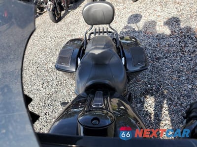 Piąte zdjęcie samochodu w środku: 2018 HARLEY-DAVIDSON FLHXS STREET GLIDE SPECIAL VIN:1HD1KRC11JB682835 - miniatura