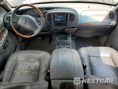 Zdjęcie 8 z 13 samochodu: 2001 LINCOLN NAVIGATOR VIN:5LMFU28A11LJ00804 - miniatura