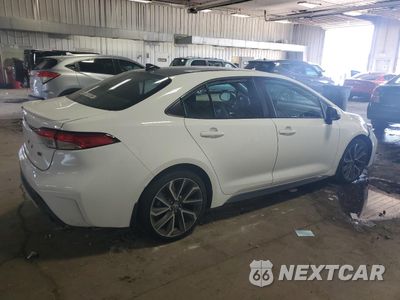 Trzecie zdjęcie samochodu z tyłu: 2021 TOYOTA COROLLA SE VIN:5YFS4MCE3MP095600 - miniatura