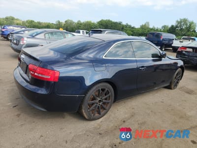 Trzecie zdjęcie samochodu z tyłu: 2011 AUDI A5 PREMIUM PLUS VIN:WAURFAFR0BA027128 - miniatura