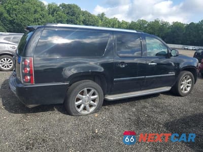Piąte zdjęcie samochodu w środku: 2010 GMC YUKON XL DENALI VIN:1GKUKMEF3AR151142 - miniatura