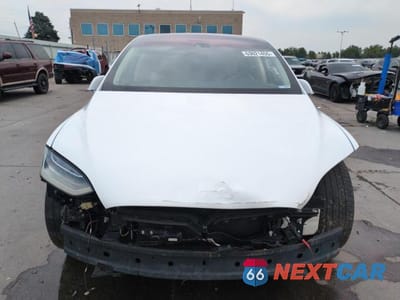 Piąte zdjęcie samochodu w środku: 2016 TESLA MODEL X VIN:5YJXCAE49GF003613 - miniatura