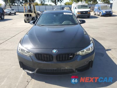 Piąte zdjęcie samochodu w środku: 2018 BMW M4 VIN:WBS4Y9C5XJAC88140 - miniatura