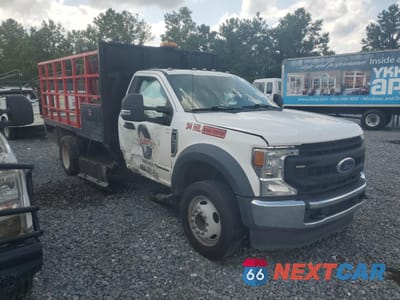 Czwarte zdjęcie samochodu z boku: 2020 FORD F550 SUPER DUTY VIN:1FDUF5GT2LDA02015 - miniatura