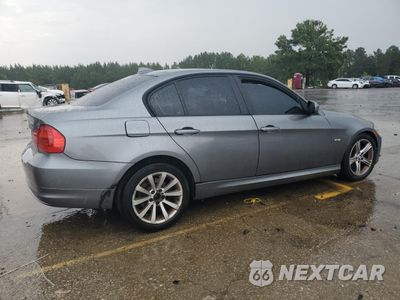 Trzecie zdjęcie samochodu z tyłu: 2011 BMW 328 XI SULEV VIN:WBAPK5G53BNN29890 - miniatura