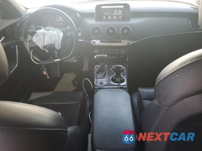 Zdjęcie 8 z 15 samochodu: 2021 KIA STINGER VIN:KNAE15LA3M6091608 - miniatura