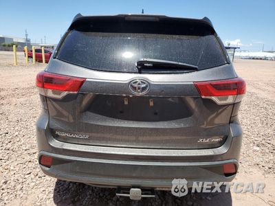 Zdjęcie 6 z 16 samochodu: 2017 TOYOTA HIGHLANDER SE VIN:5TDJZRFH6HS451678 - miniatura