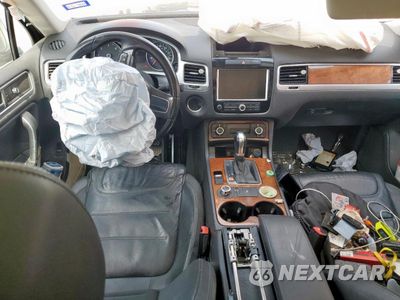 Zdjęcie 8 z 13 samochodu: 2013 VOLKSWAGEN TOUAREG V6 TDI VIN:WVGEP9BP1DD008022 - miniatura