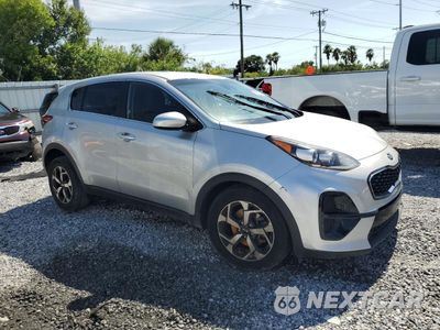 Czwarte zdjęcie samochodu z boku: 2021 KIA SPORTAGE LX VIN:KNDPM3AC9M7895241 - miniatura