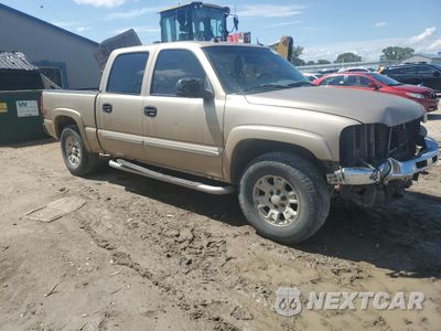 Czwarte zdjęcie samochodu z boku: 2005 GMC NEW SIERRA K1500 VIN:2GTEK13T351203231 - miniatura