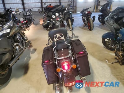 Czwarte zdjęcie samochodu z boku: 2007 HARLEY-DAVIDSON FLHX VIN:1HD1KB4137Y615455 - miniatura