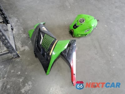 Zdjęcie 8 z 9 samochodu: 2014 KAWASAKI EX300 A VIN:JKAEX8A15EA003995 - miniatura