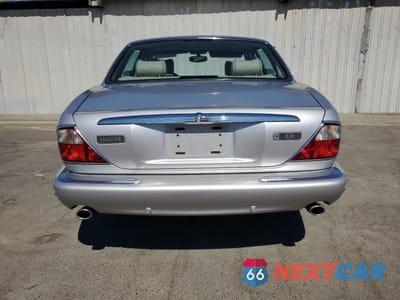 Zdjęcie 6 z 12 samochodu: 2001 JAGUAR XJ8 VIN:SAJDA14C01LF25878 - miniatura