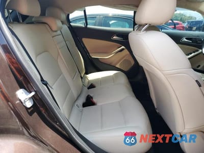 Zdjęcie 11 z 13 samochodu: 2015 MERCEDES-BENZ GLA 250 VIN:WDCTG4EB6FJ148256 - miniatura