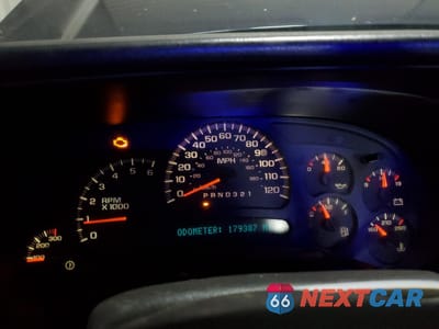 Zdjęcie 9 z 12 samochodu: 2006 CHEVROLET SILVERADO K3500 VIN:1GCHK33U46F253700 - miniatura