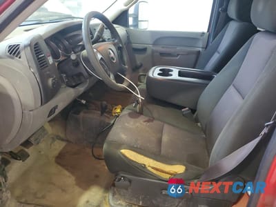 Zdjęcie 7 z 12 samochodu: 2013 GMC SIERRA K35 - TRUCKS VIN:1GD322CG0DF113649 - miniatura