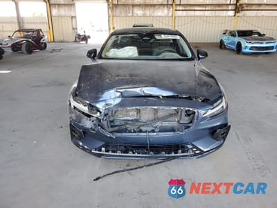 Piąte zdjęcie samochodu w środku: 2024 VOLVO S60 PLUS VIN:7JRL12FL8RG299301 - miniatura