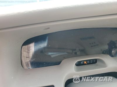 Zdjęcie 9 z 12 samochodu: 2004 MERCURY GRAND MARQUIS LS VIN:2MEFM75W54X651862 - miniatura