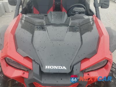 Zdjęcie 7 z 11 samochodu: 2023 HONDA SXS1000 S4 VIN:1HFVE06S1P4300106 - miniatura