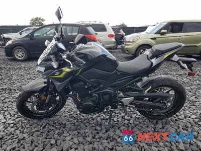 Trzecie zdjęcie samochodu z tyłu: 2024 KAWASAKI ZR900 F VIN:ML5ZRDF17RDA67430 - miniatura
