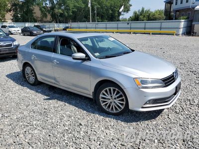 Czwarte zdjęcie samochodu z boku: 2015 VOLKSWAGEN JETTA SE VIN:3VWD17AJ2FM306411 - miniatura