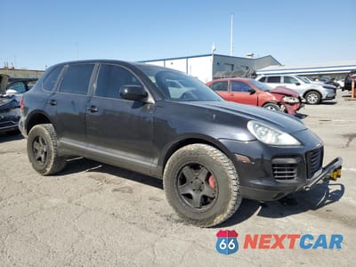 Czwarte zdjęcie samochodu z boku: 2008 PORSCHE CAYENNE TURBO VIN:WP1AC29PX8LA93660 - miniatura
