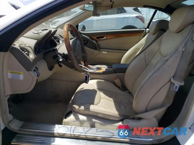 Zdjęcie 7 z 14 samochodu: 2007 MERCEDES-BENZ SL 550 VIN:WDBSK71F17F135878 - miniatura